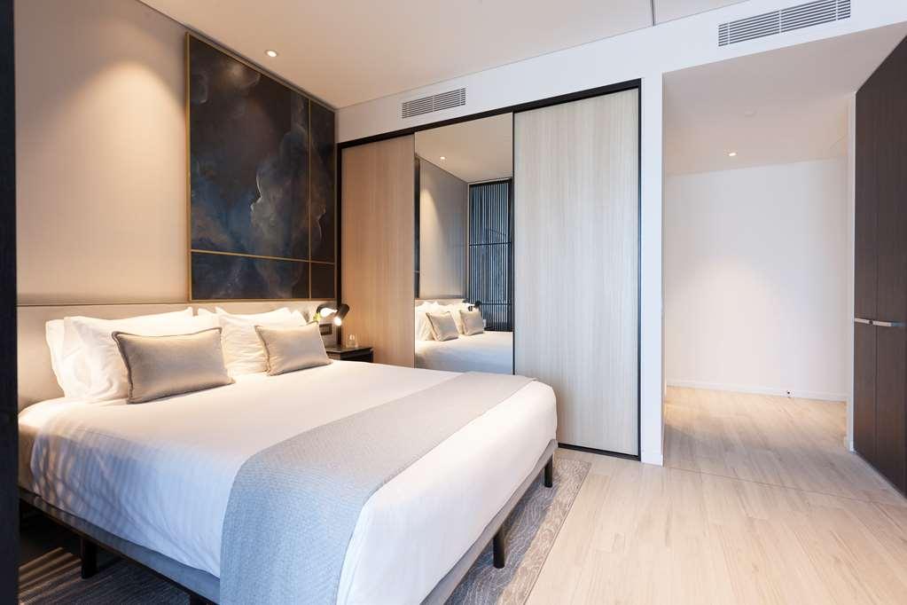 One Global Resorts Green Square Sydney Phòng bức ảnh A bedroom at The Standard London