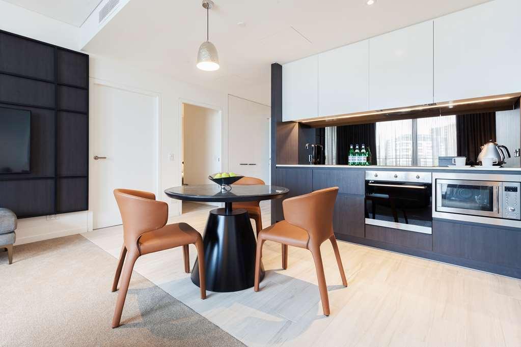 One Global Resorts Green Square Sydney Tiện nghi bức ảnh The kitchen of a two-bedroom apartment