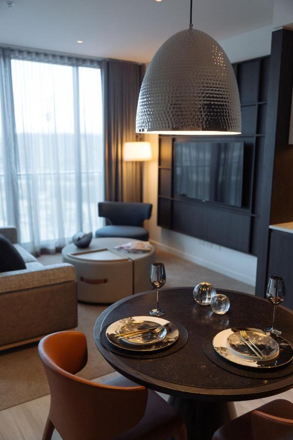 One Global Resorts Green Square Sydney Ngoại thất bức ảnh A suite at the hotel